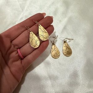 Elegant Gold Teardrop Earrings